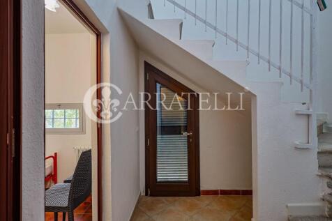 Casale con giardino