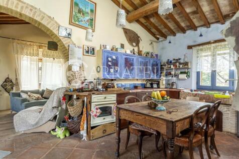 Pittoresco casale in