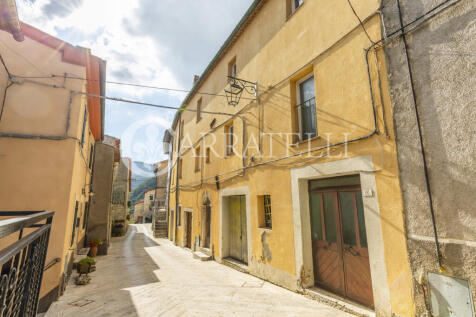 Palazzo con vari app