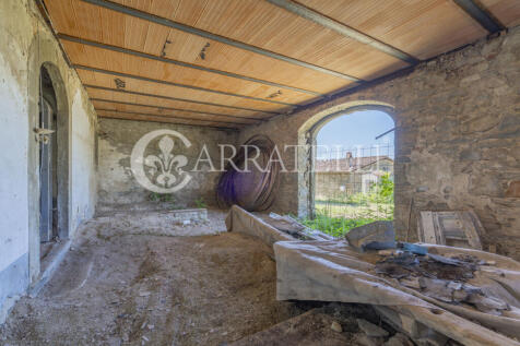 Casale da ristruttur