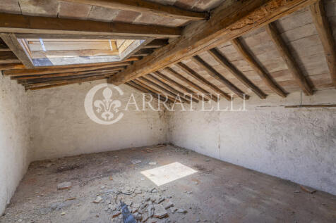 Casale da ristruttur