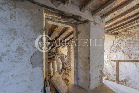 Casale da ristruttur