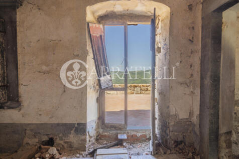 Casale da ristruttur