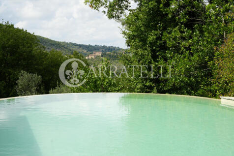 Casale con piscina e