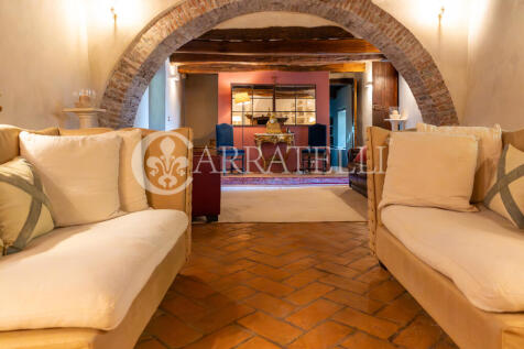 Casale con piscina e