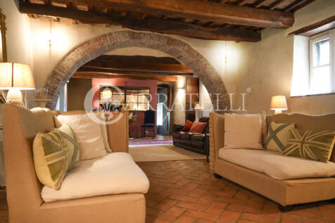 Casale con piscina e