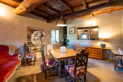 Casale con piscina e