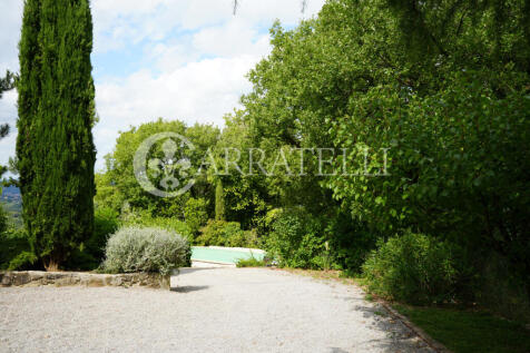 Casale con piscina e