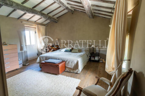 Casale con piscina e