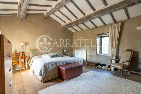 Casale con piscina e