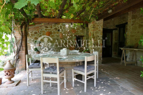 Casale con piscina e