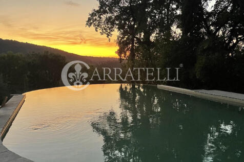 Casale con piscina e