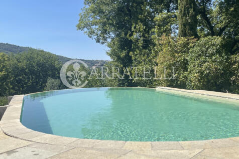 Casale con piscina e