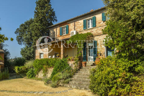 Casale con annessi e