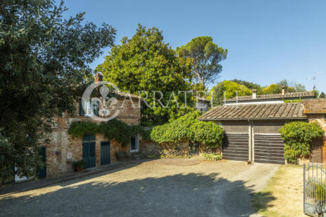 Casale con annessi e