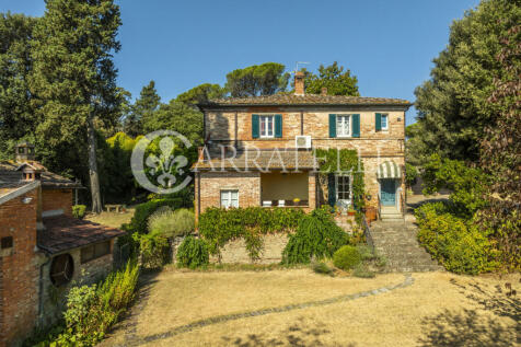 Casale con annessi e