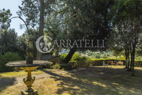 Casale con annessi e