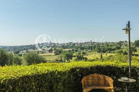 Casale con annessi e