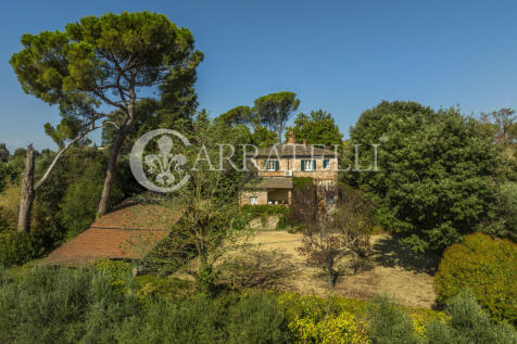 Casale con annessi e