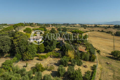 Casale con annessi e