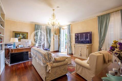 Elegante villa front