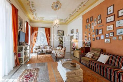 Elegante villa front