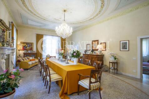 Elegante villa front