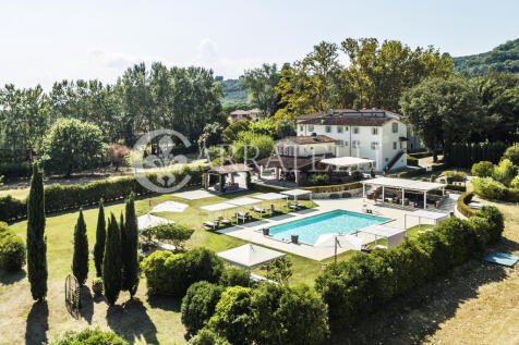 Elegante villa con p