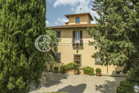 Superba villa storic