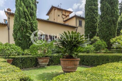 Superba villa storic