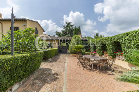 Superba villa storic