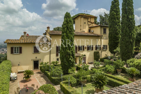 Superba villa storic