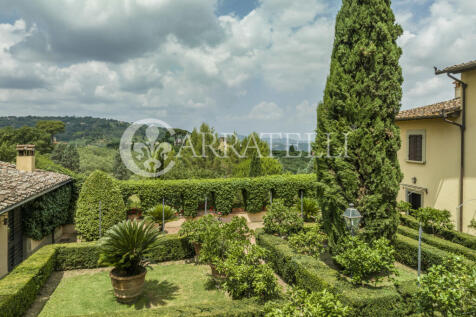 Superba villa storic