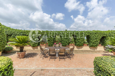 Superba villa storic
