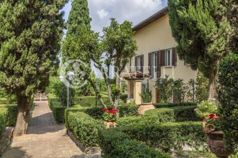 Superba villa storic