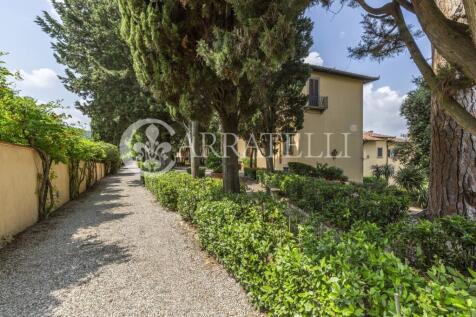 Superba villa storic