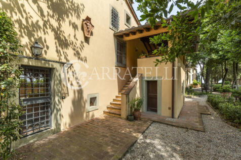 Superba villa storic