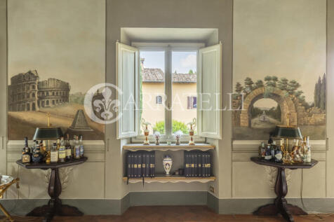 Superba villa storic