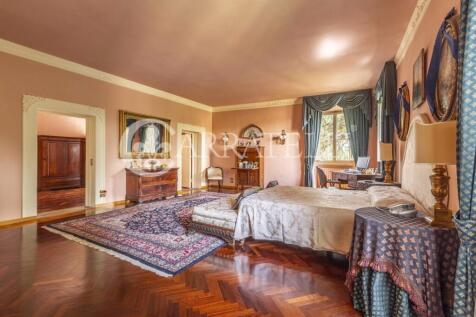 Superba villa storic