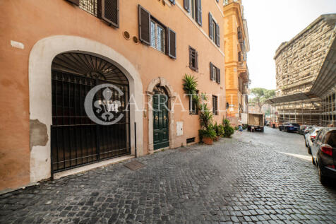 Imponente palazzo co