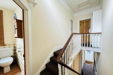 First Floor Landi...