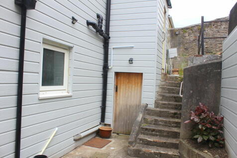 Rear Courtyard