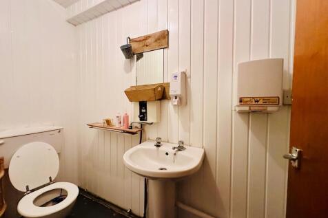 Staff WC
