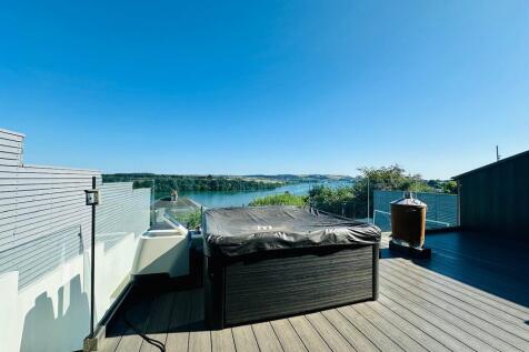 Rear Balcony