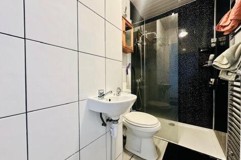SF Shower Room