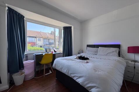 33 BR Bedroom.jpg