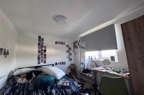 33 BR Bedroom 3.jpg