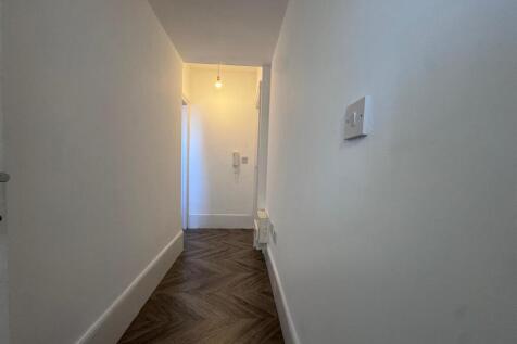 F5 ML Hallway.jpg