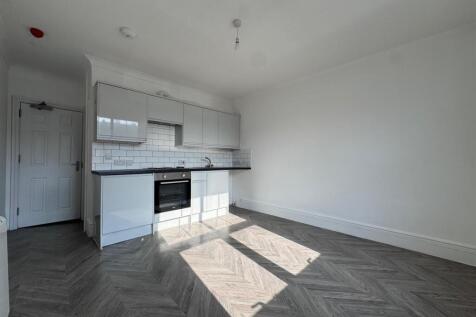 F5 ML Kitchen.jpg