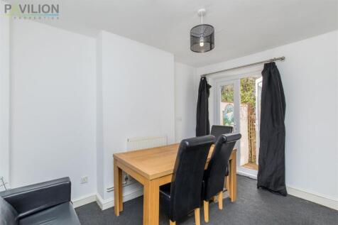Dining room.jpg